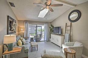 Cape Coral Condo with Community Pool and Tiki Bar!